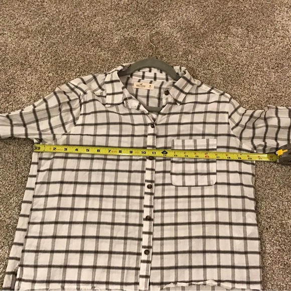 Hollister Shirt- size M - Picture 5 of 6